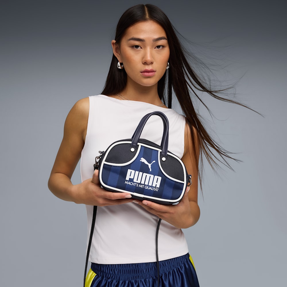 PUMA 1976 Soccer Pitch 2.5L Mini Grip Bag